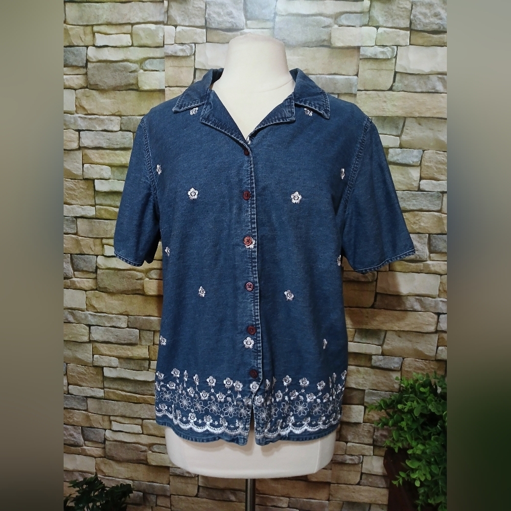 Vintage Fashion Bug Y2K Denim Floral Embroidered Blouse Top Cottagecore